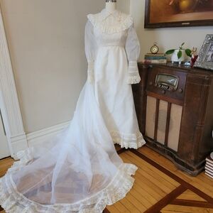 Vintage 1970s Ivory Organza Long Sleeve Wedding Dress xs 2